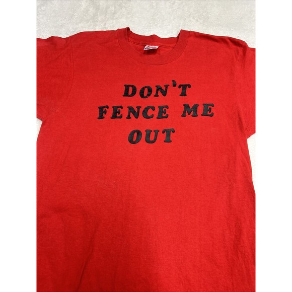 Vintage 90s "Dont Fence Me Out" Red Graphic T-Shirt Single Stitch Size Medium - Picture 2 of 9